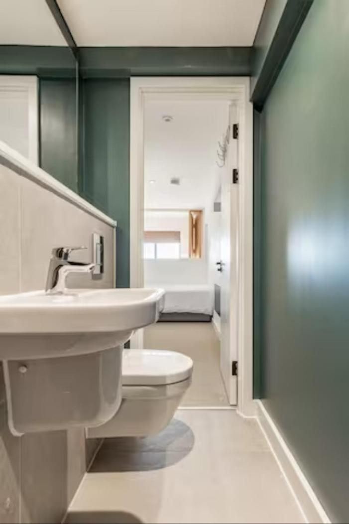 Two Bedrooms Exquisite En-Suite Apartment Deansgate Manchester Esterno foto