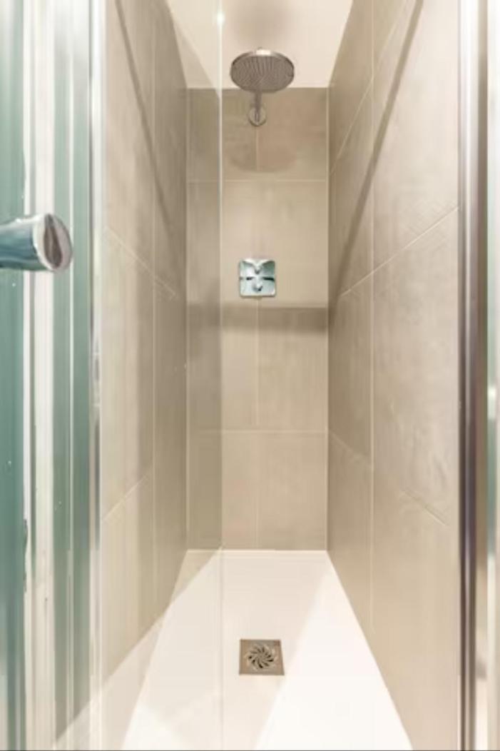 Two Bedrooms Exquisite En-Suite Apartment Deansgate Manchester Esterno foto