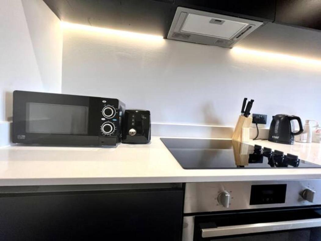 Two Bedrooms Exquisite En-Suite Apartment Deansgate Manchester Esterno foto